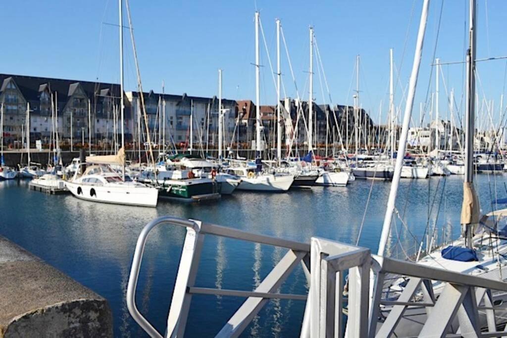 Deauville...Attitude Exterior photo
